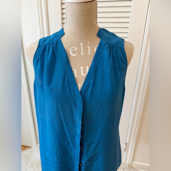 Banana Republic Vibrant Blue Sleeveless Blouse - Picture 4 of 9